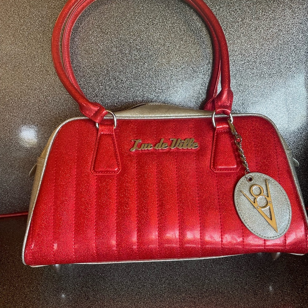 Lux De Ville  V8 bag good shape.